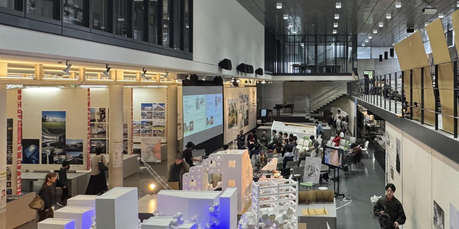 建築を通じて世代をこえてつながり合える場